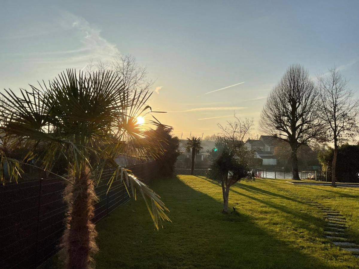 ルマン Bords De Sarthe Bed & Breakfast エクステリア 写真